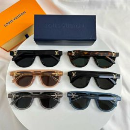 Picture of LV Sunglasses _SKUfw57235397fw